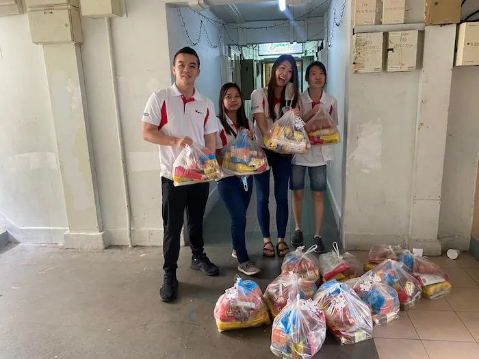 Vortex giving out food during the Covid