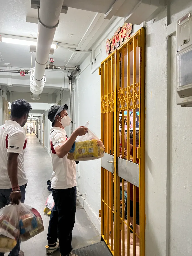 Vortex giving out food during the Covid